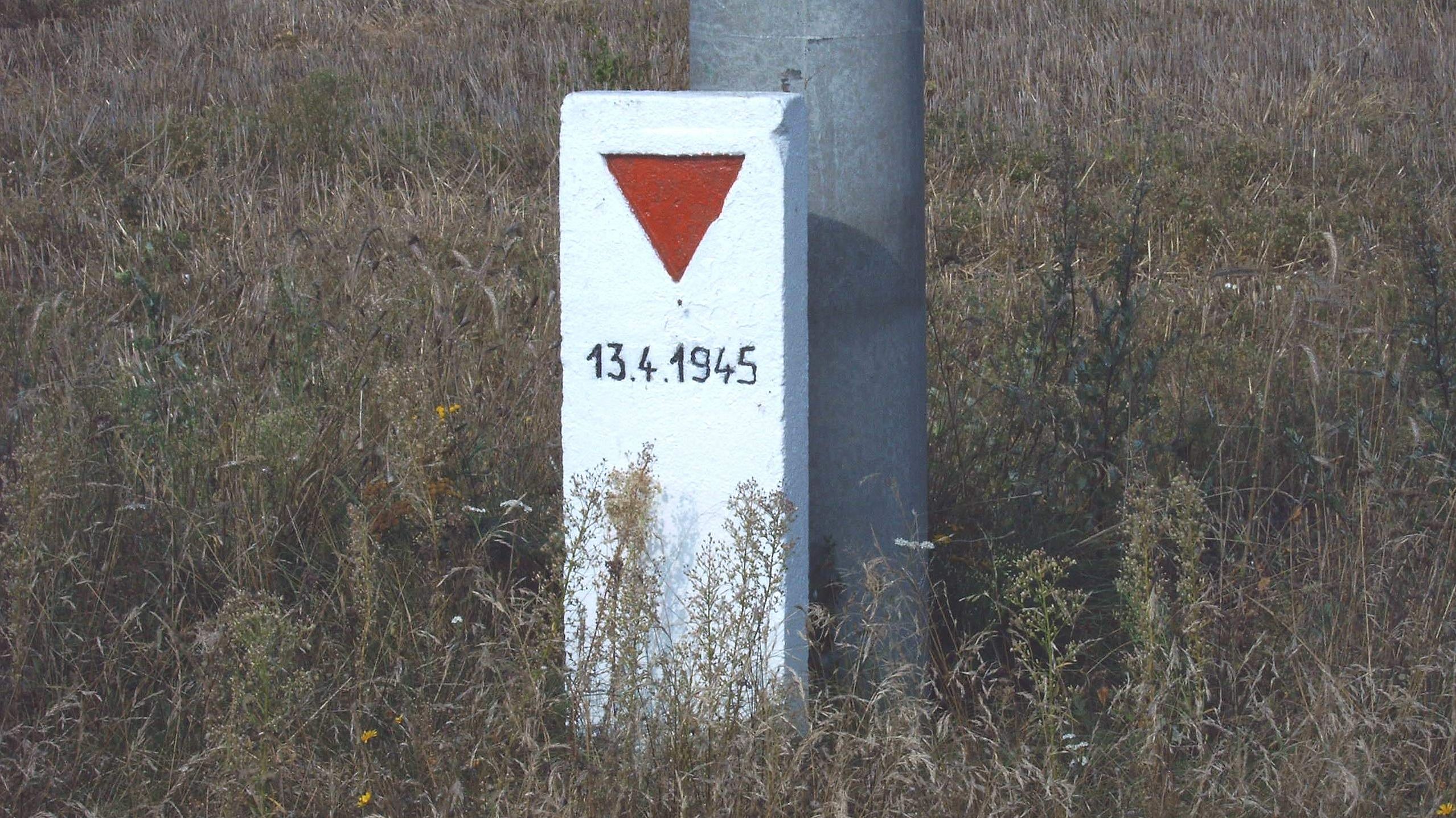 Todesmarsch-Gedenkstein in Breitenfeld, Bild: Olaf Meister, Wikimedia Commons Verlinkung zu Besonderheiten der Judenverfolgung