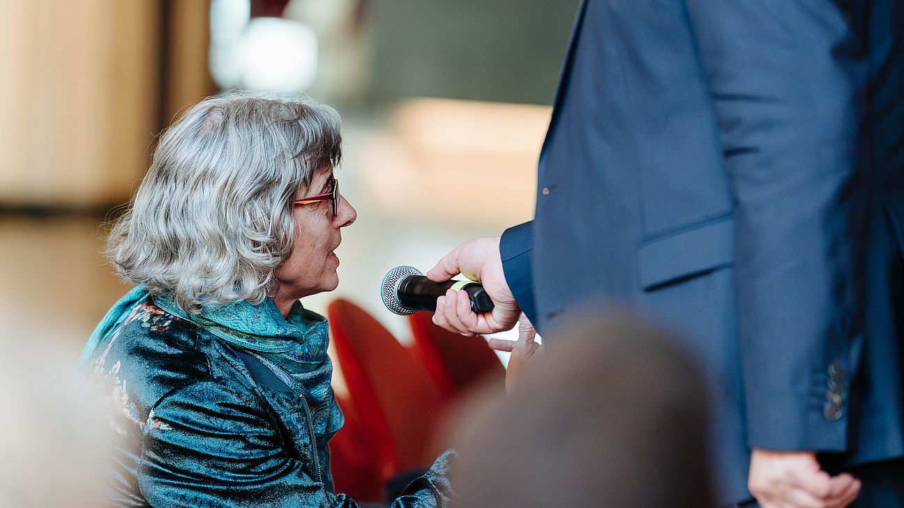 grit-hartung-demokratiegespraech-050926-21_quer