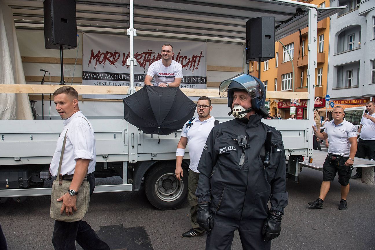 Lutz Giesen beim Hess-Gedenkmarsch in Berlin