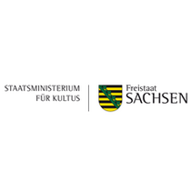 Logo mit der Aufschrift Staatsministerium für Kultus Freistaat Sachsen