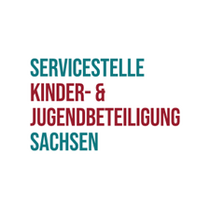 Logo mit der Aufschrift Servicestelle Kinder- & Jugendbeteiligung Sachsen