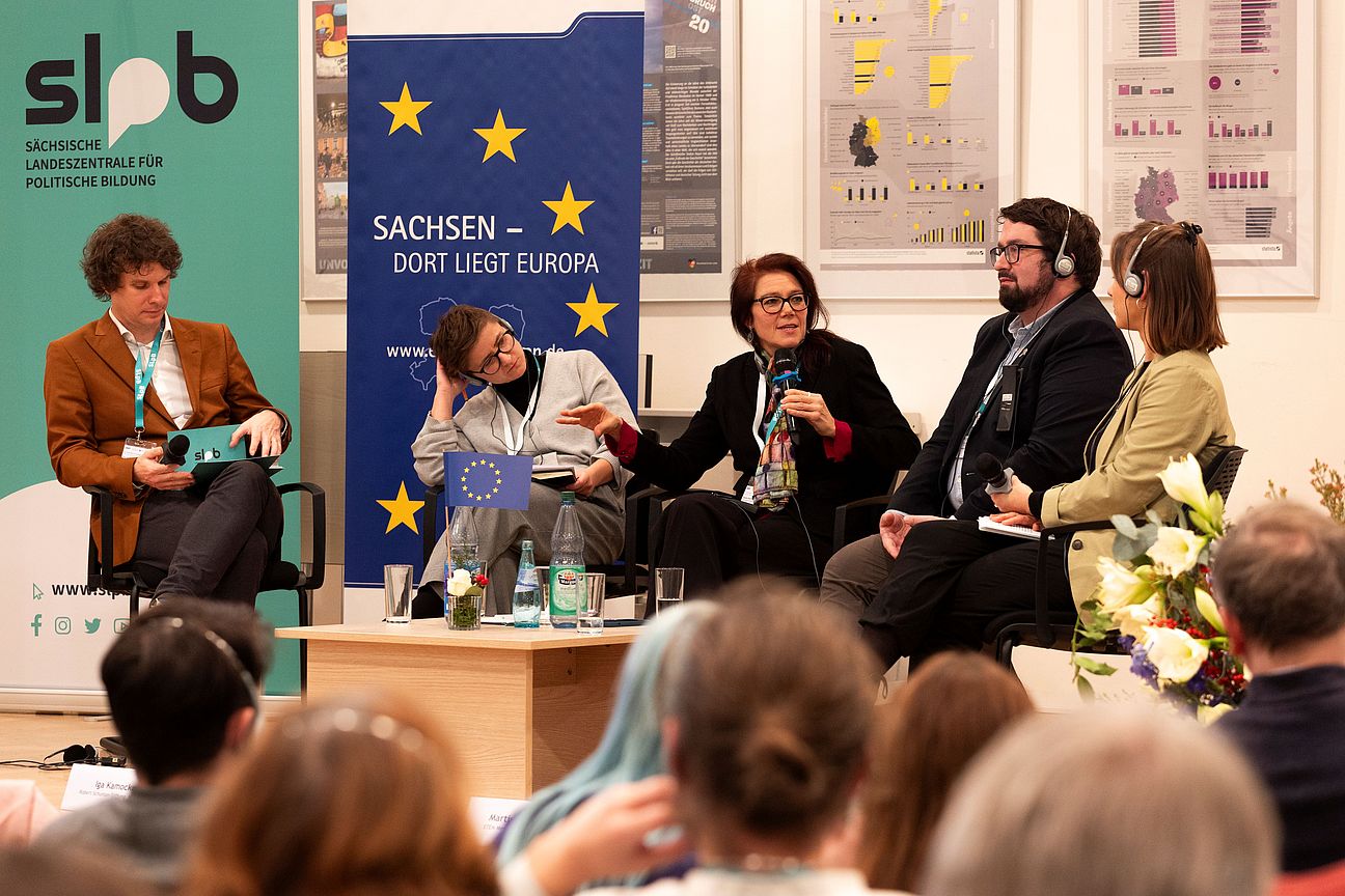 SLpB_TrinationaleTagung_Podium_Nachmittag