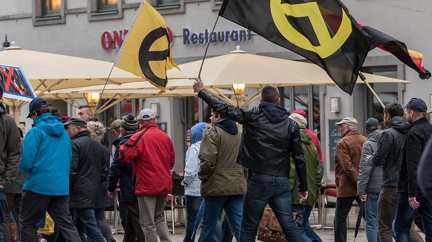 Verlinkung zu Rechtsextremismus in sozialen Bewegungen