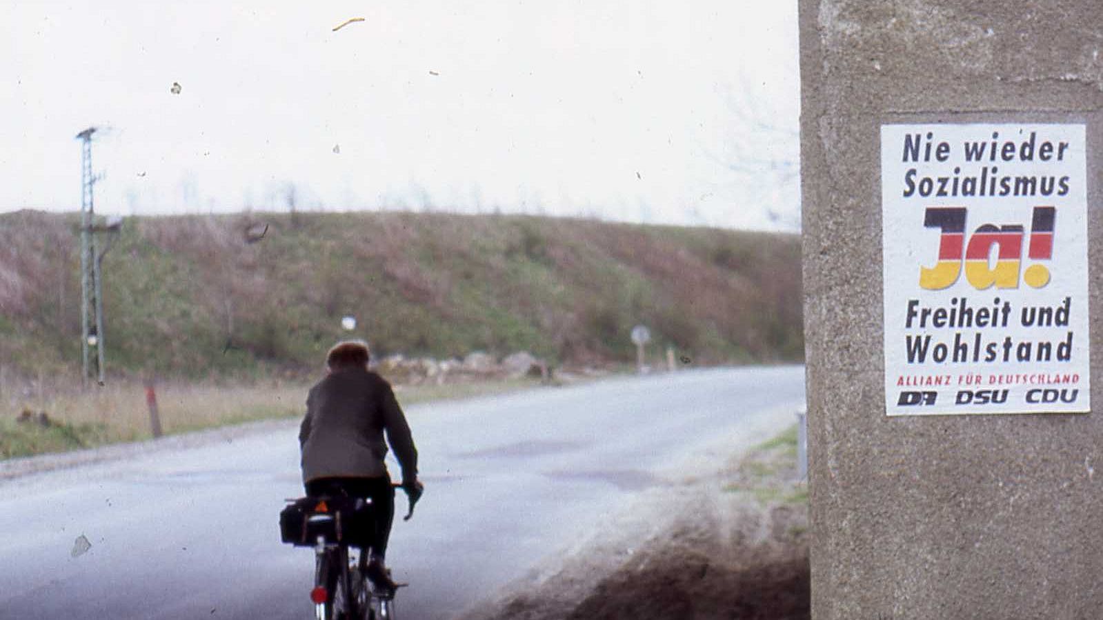 Verlinkung zu Die politische Situation in Sachsen im Jahr 1990