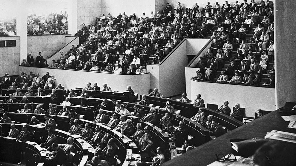 Sitzung des Europarates Verlinkung zu Zeittafel der EU-Geschichte