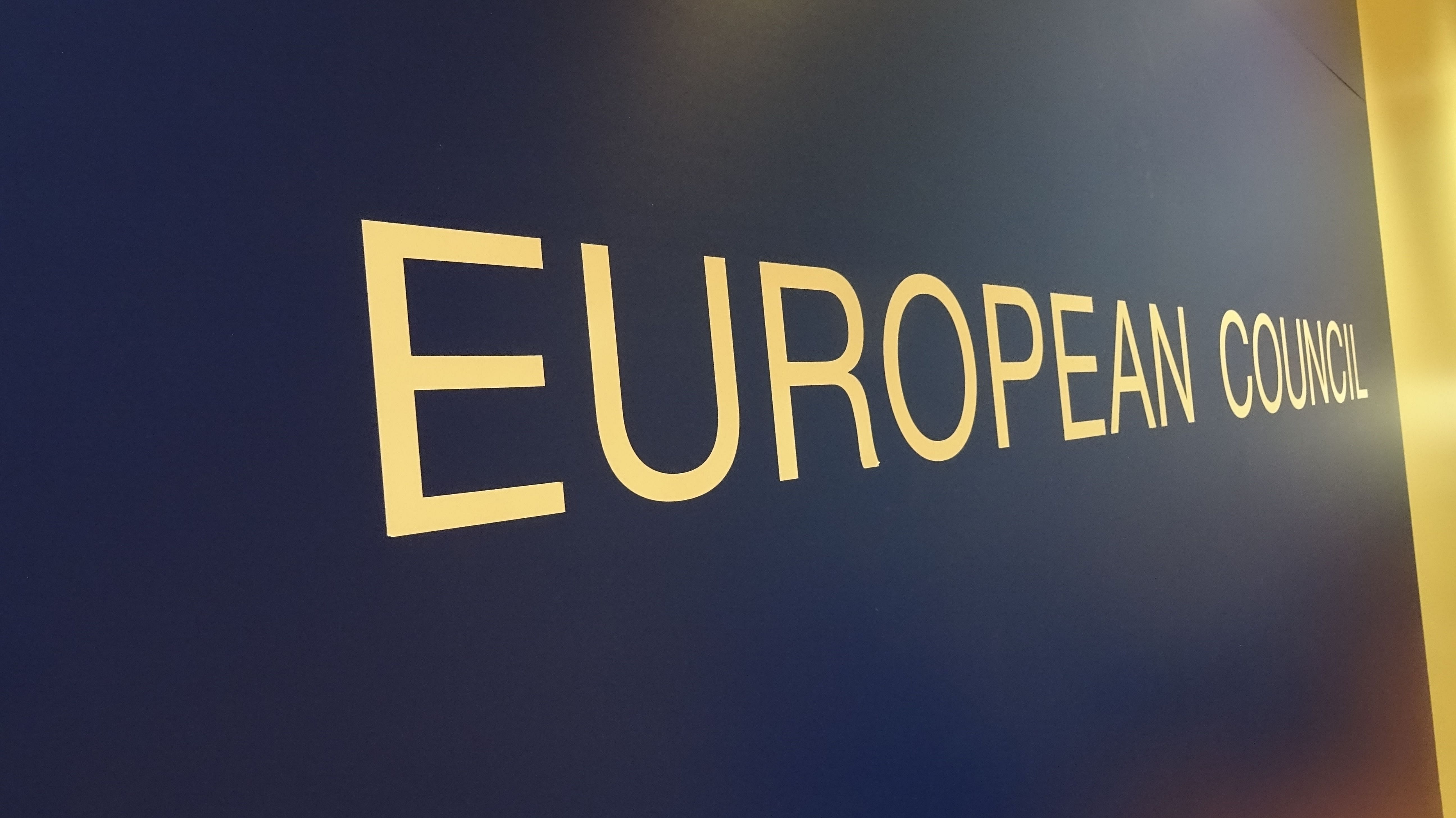 Verlinkung zu Europäischer Rat (Gipfel der Staats- und Regierungschefs)