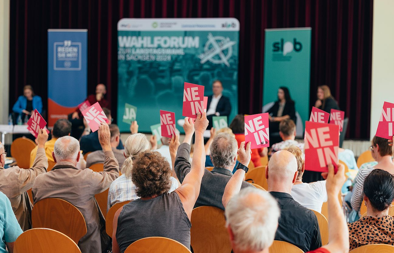 KilligBild forum diskussion gespraech podium landespolitik
