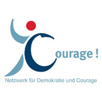 Logo mit der Aufschrift Courage! Netzwerk für Demokratie und Courage