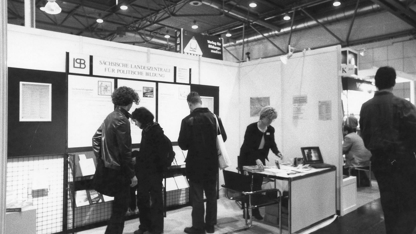 2000 03 Buchmesse Leipzig 3 B Verlinkung zu Vergangene Veranstaltungsreihen