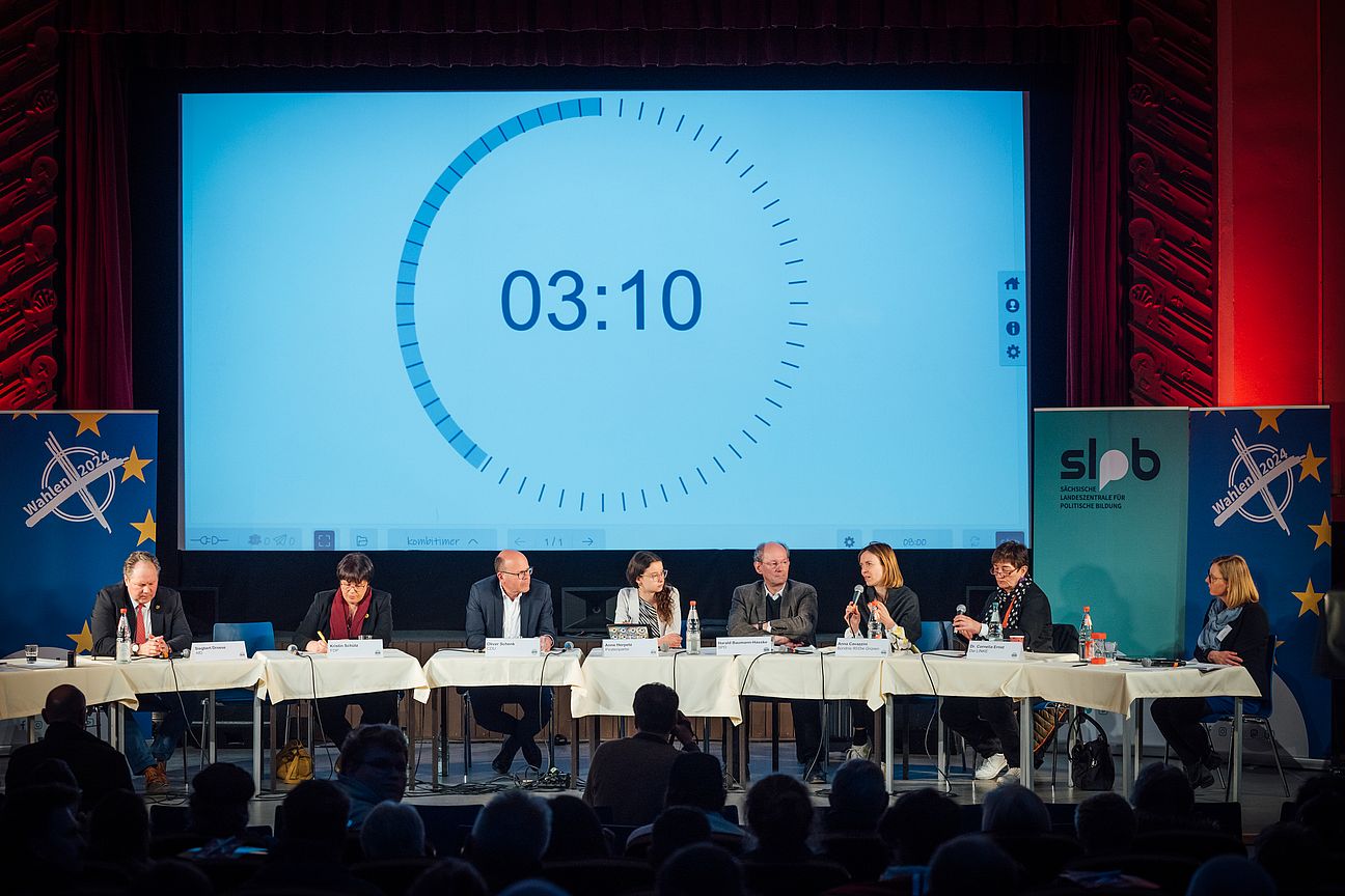 forum versammlung diskussion wahl slpb