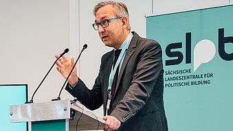 Bei Klick interne Weiterleitung auf den Blogartikel.