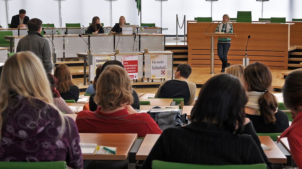 Planspiel Mittendrin im Landtag 03 Verlinkung zu Planspiel "Mittendrin im Landtag"