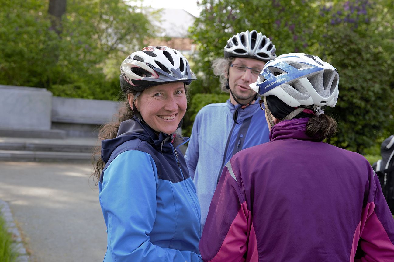Radtour 8. Mai Foto von Petra Zahradníčková mit Fahrradhelm.