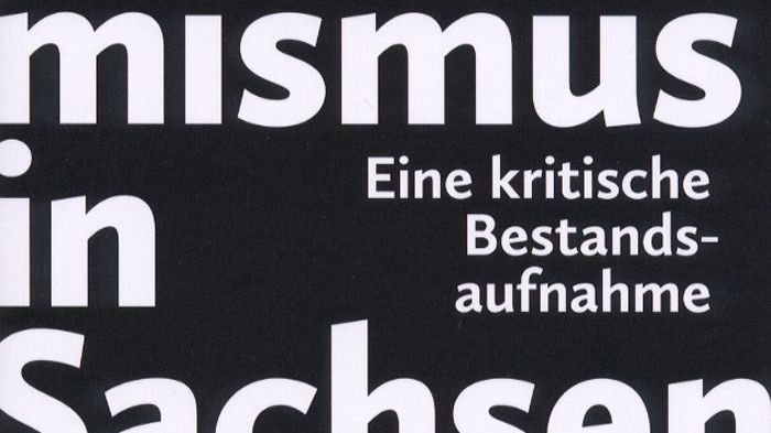 Cover Extremismus in Sachsen Buchcover mit dem Titel "Extremismus in Sachsen. Eine kritische Bestandsaufnahme." Herausgegeben von Gert Pickel und Oliver Decker verlegt von der Sächsischen Landeszentrale für politische Bildung.