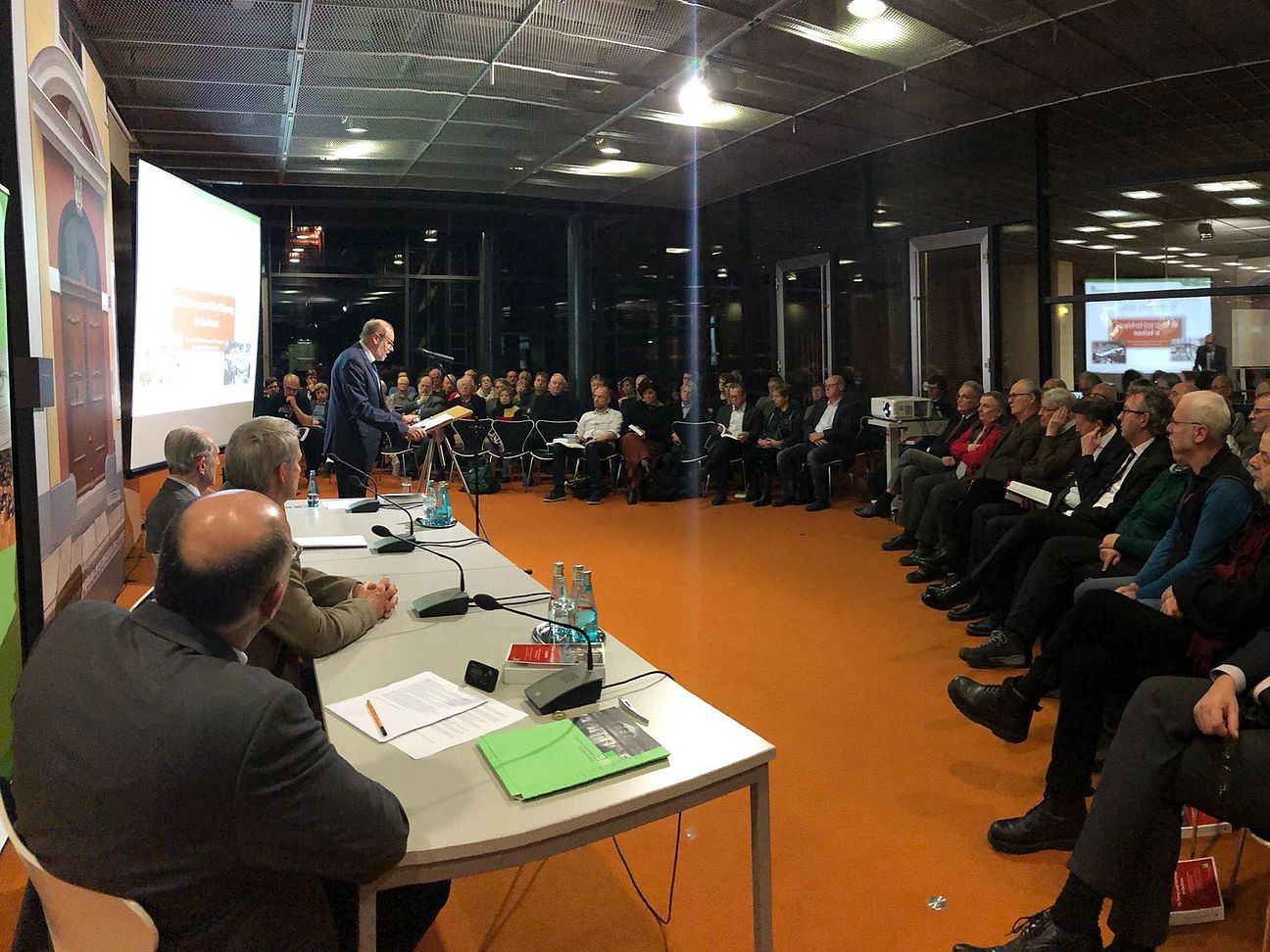 Einführung durch Klaus-Dieter Müller