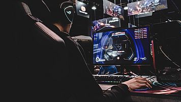 Gamer Bei Klick Weiterleitung auf entsprechende Unterseite.